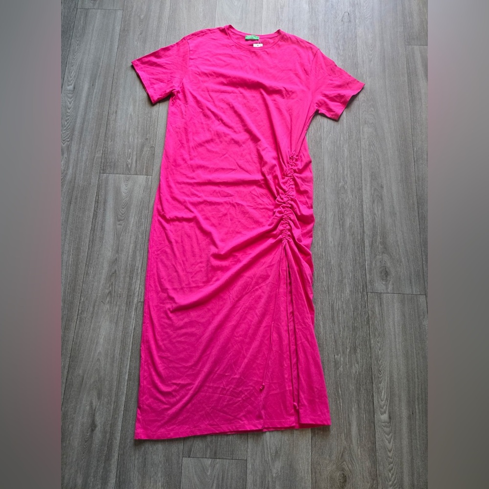 United Colors Of Benetton Vibrant Pink t shirt dress NWT size medium